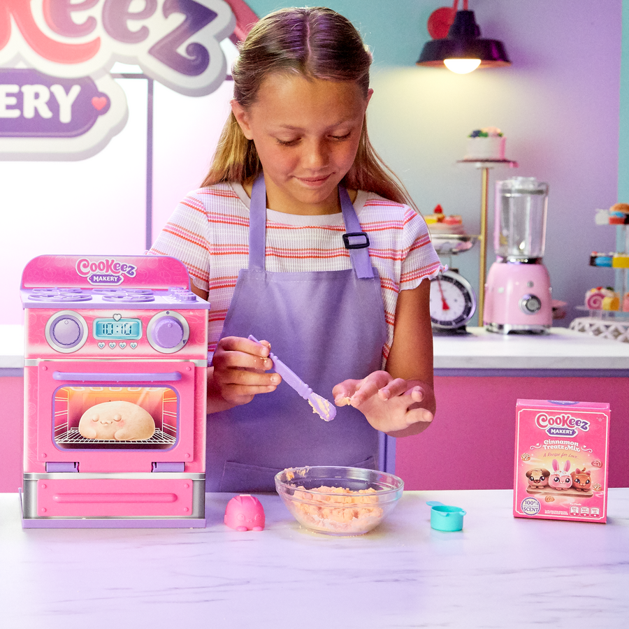 Cookeez Makery Oven Playset - Cinnamon Treatz