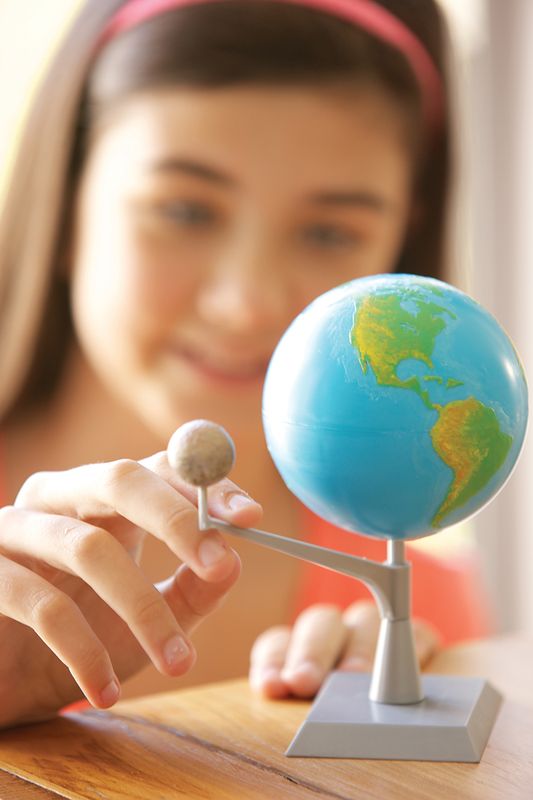 4M KidzLabs Earth Moon Model Making Kit