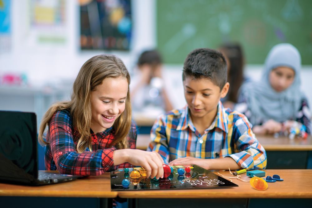 4M KidzLabs 3D Solar System Light-Up Poster - Toyworld NZ