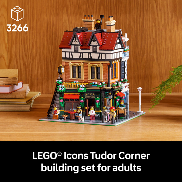 LEGO 10350 Icons Tudor Corner