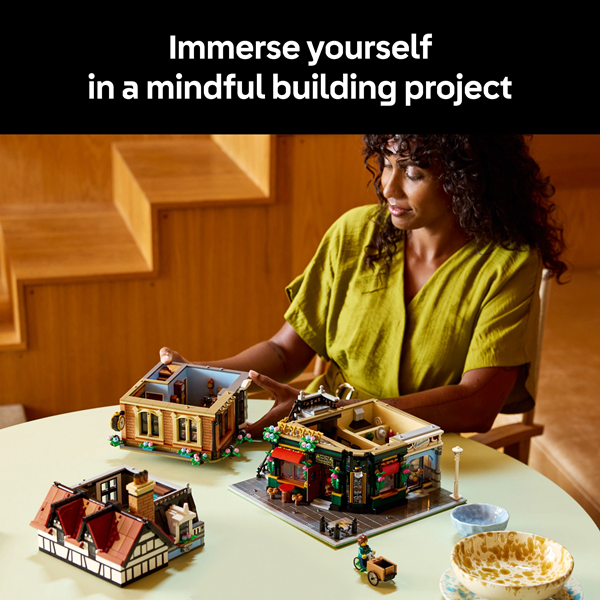 LEGO 10350 Icons Tudor Corner