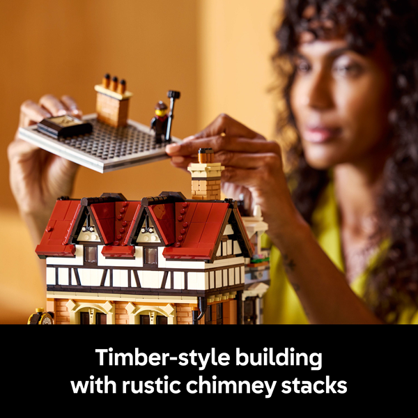 LEGO 10350 Icons Tudor Corner