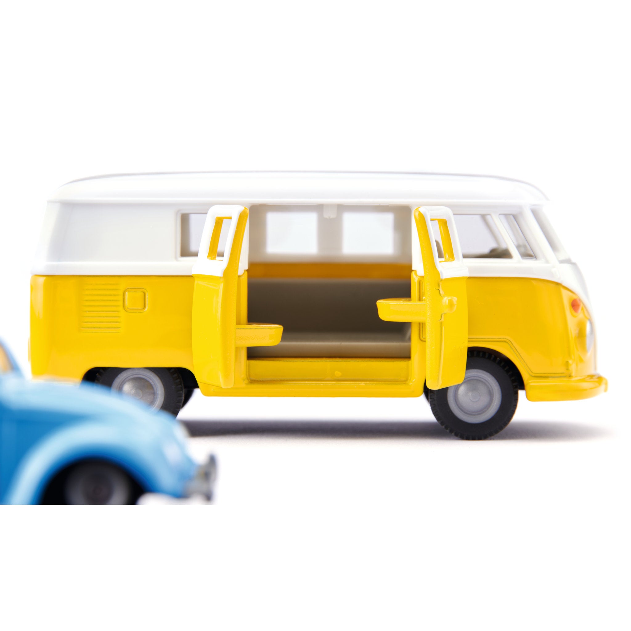 SIKU 1:50 2567 VW T1 with Trailer and Beetle