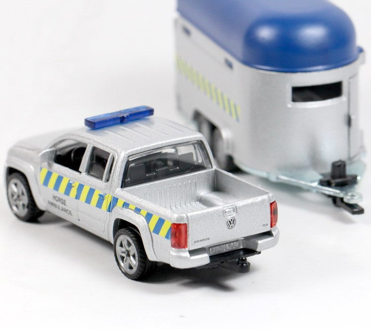 Siku 2310 1:55 Vw Amarok Horse Ambulance With Float & Horses
