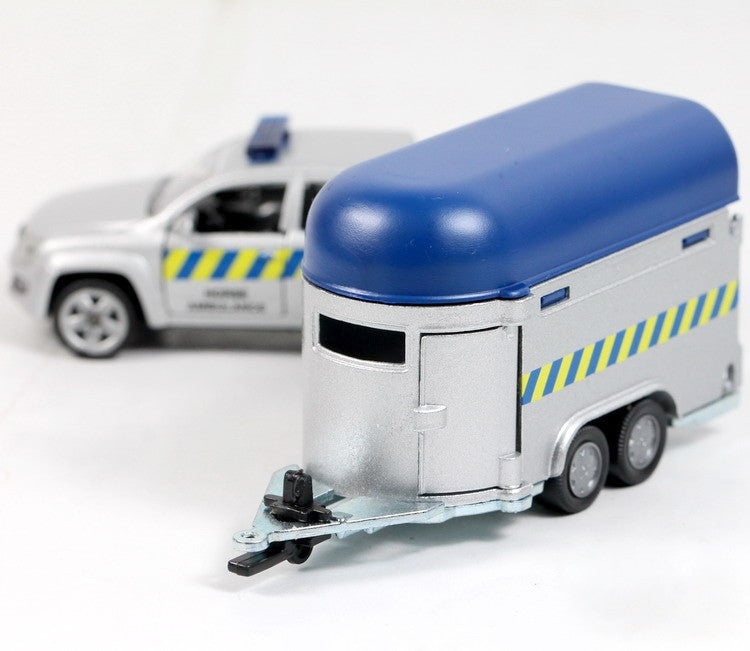Siku 2310 1:55 Vw Amarok Horse Ambulance With Float & Horses