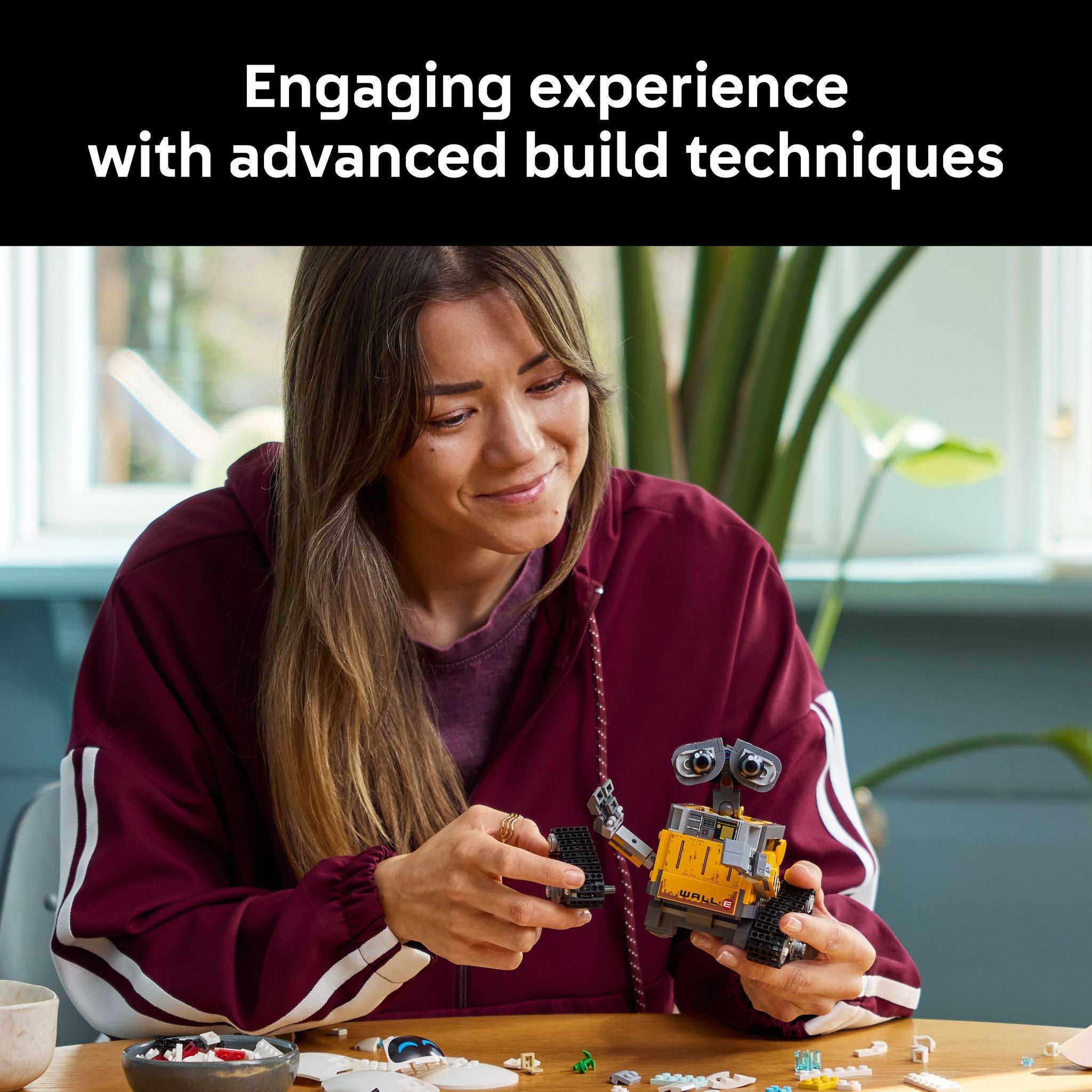 LEGO 43279 Disney and Pixar WALL-E and EVE