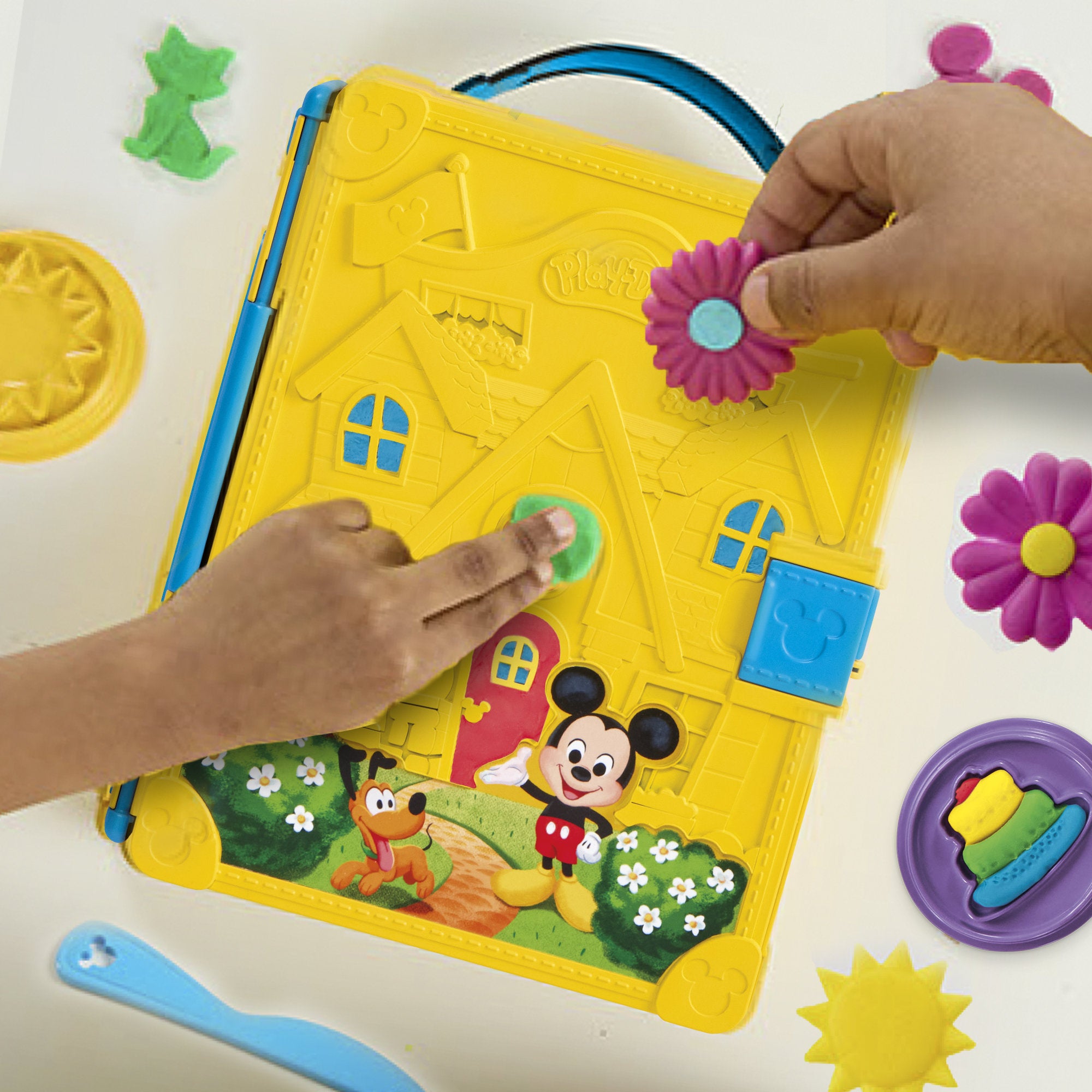 Play-Doh Disney Junior Mickey Mouse Clubhouse Shape a Story Set