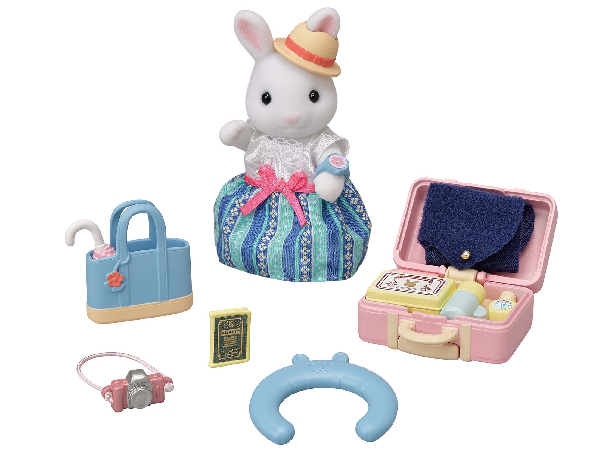 Sylvanian Families Weekend Travel Accessories Set With Snow Rabbit Mother