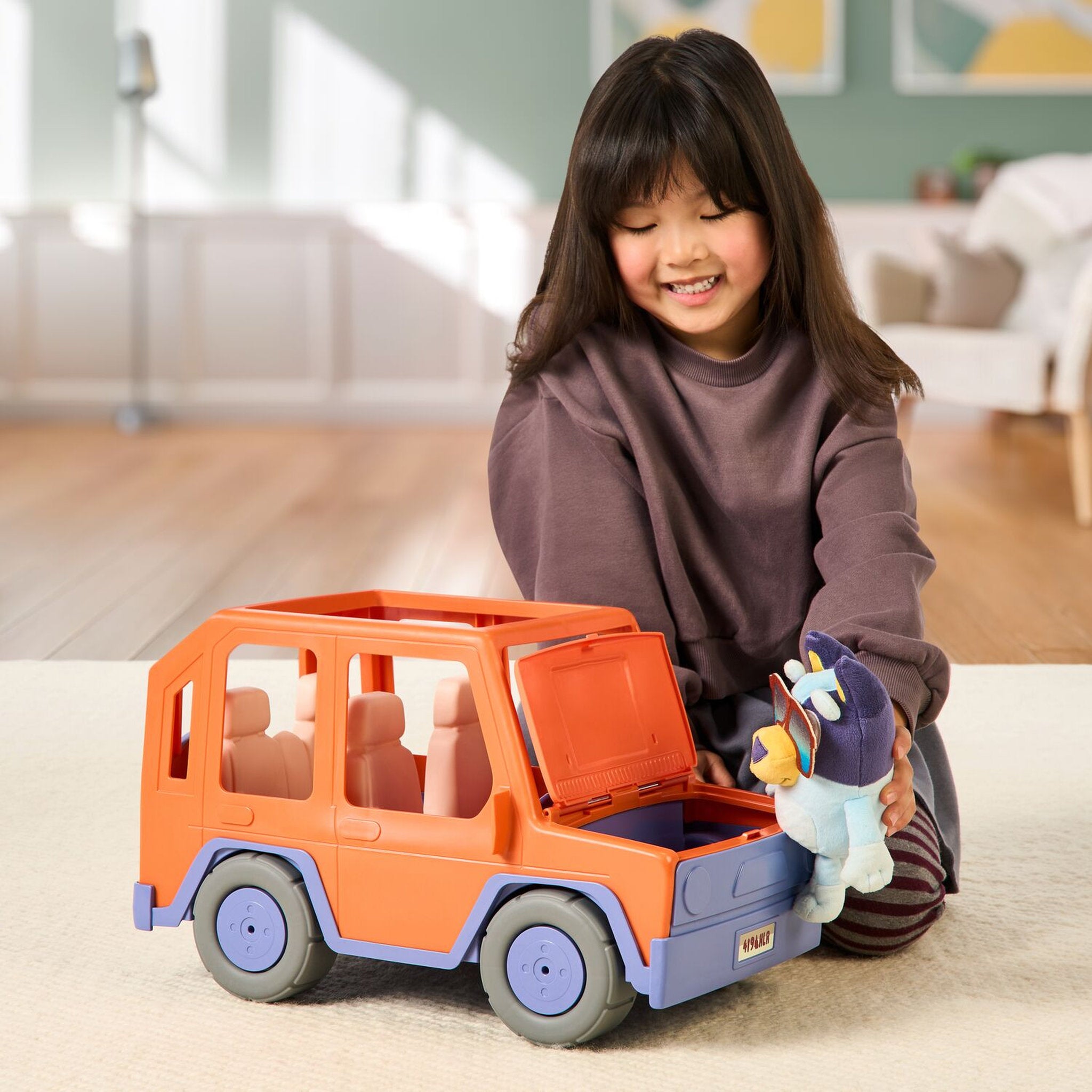 Bluey Buddies Big Heeler 4WD With 8 Inch Plush - Toyworld NZ