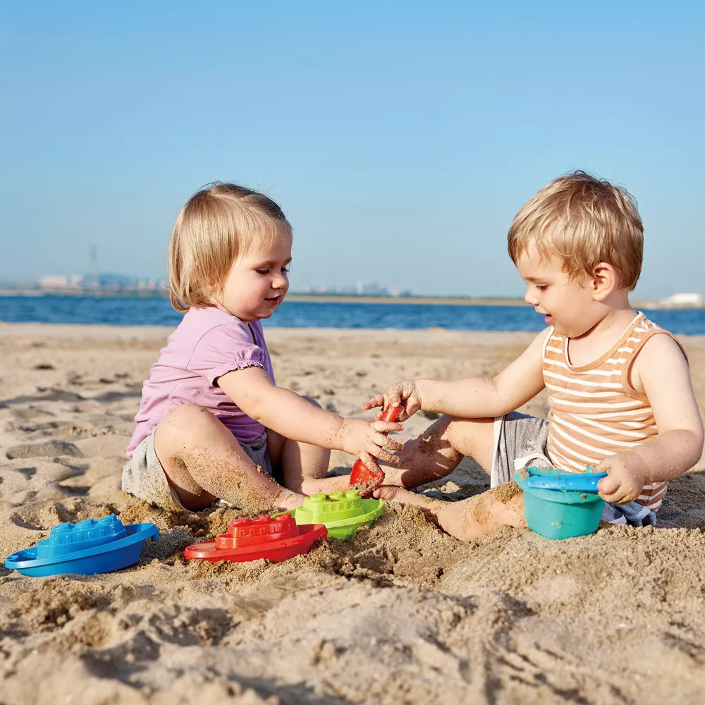 Hape Beach And Bath Boats