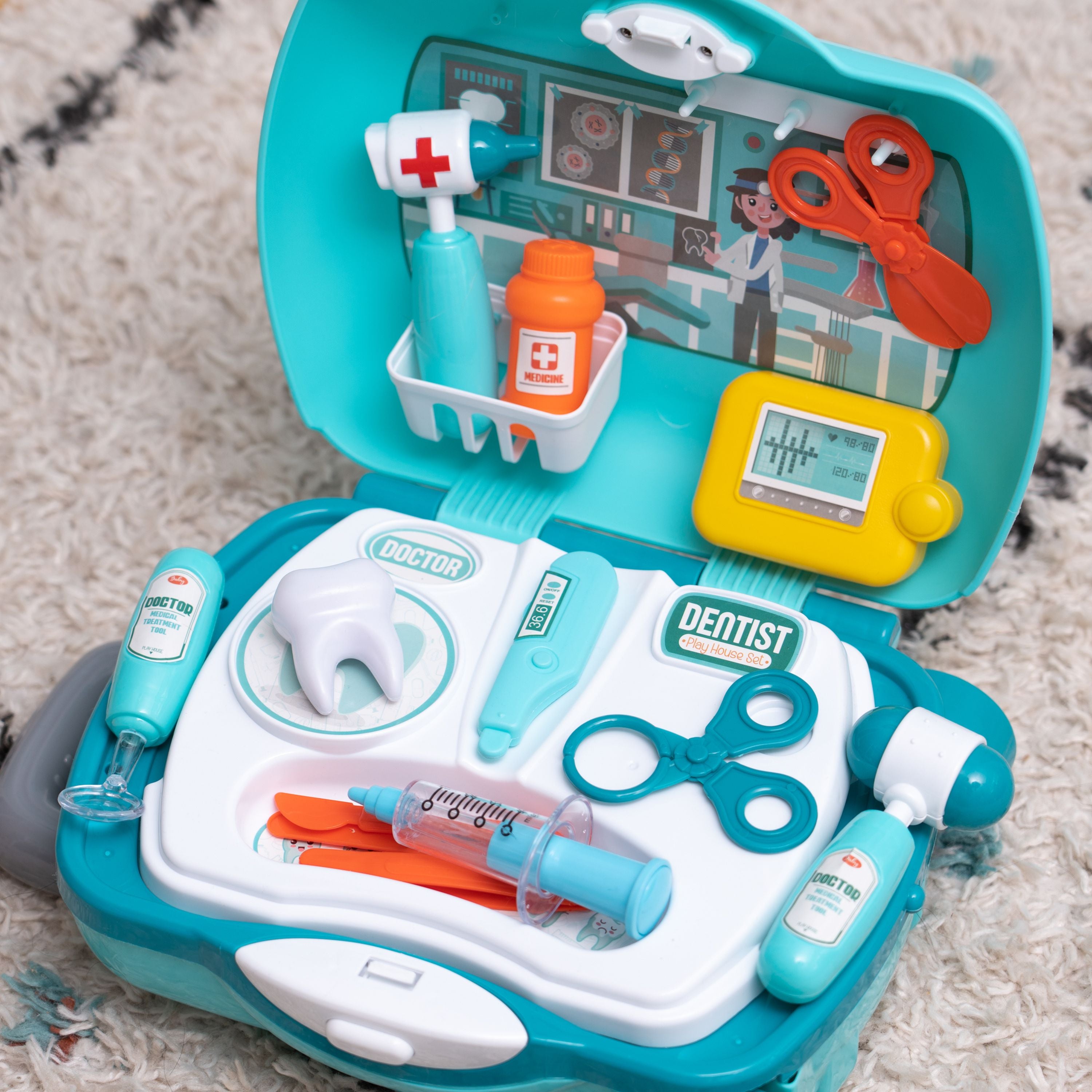 Little Dentist Wheelie Suitcase Kit