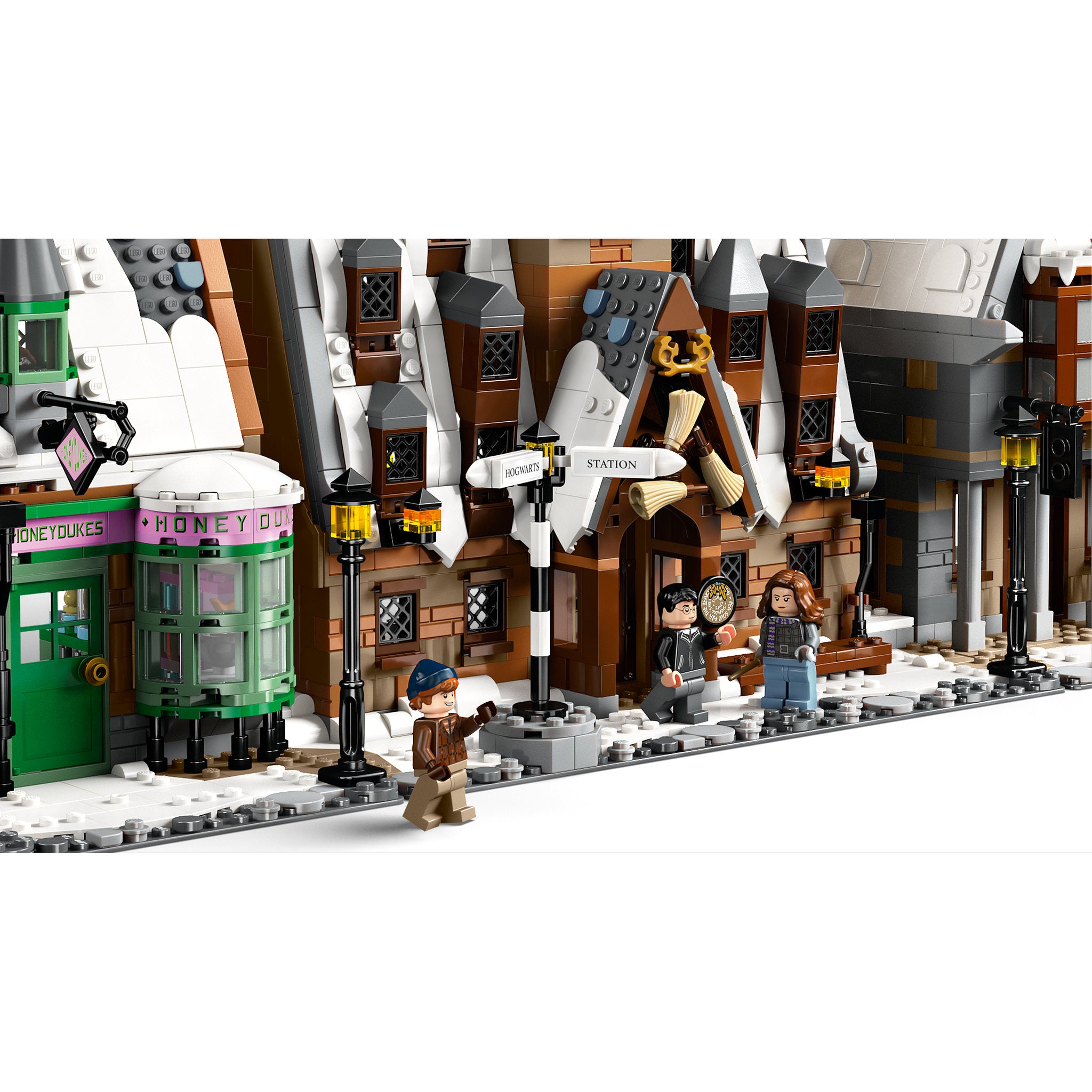 LEGO 76457 Harry Potter Hogsmeade Village: Collectors' Edition