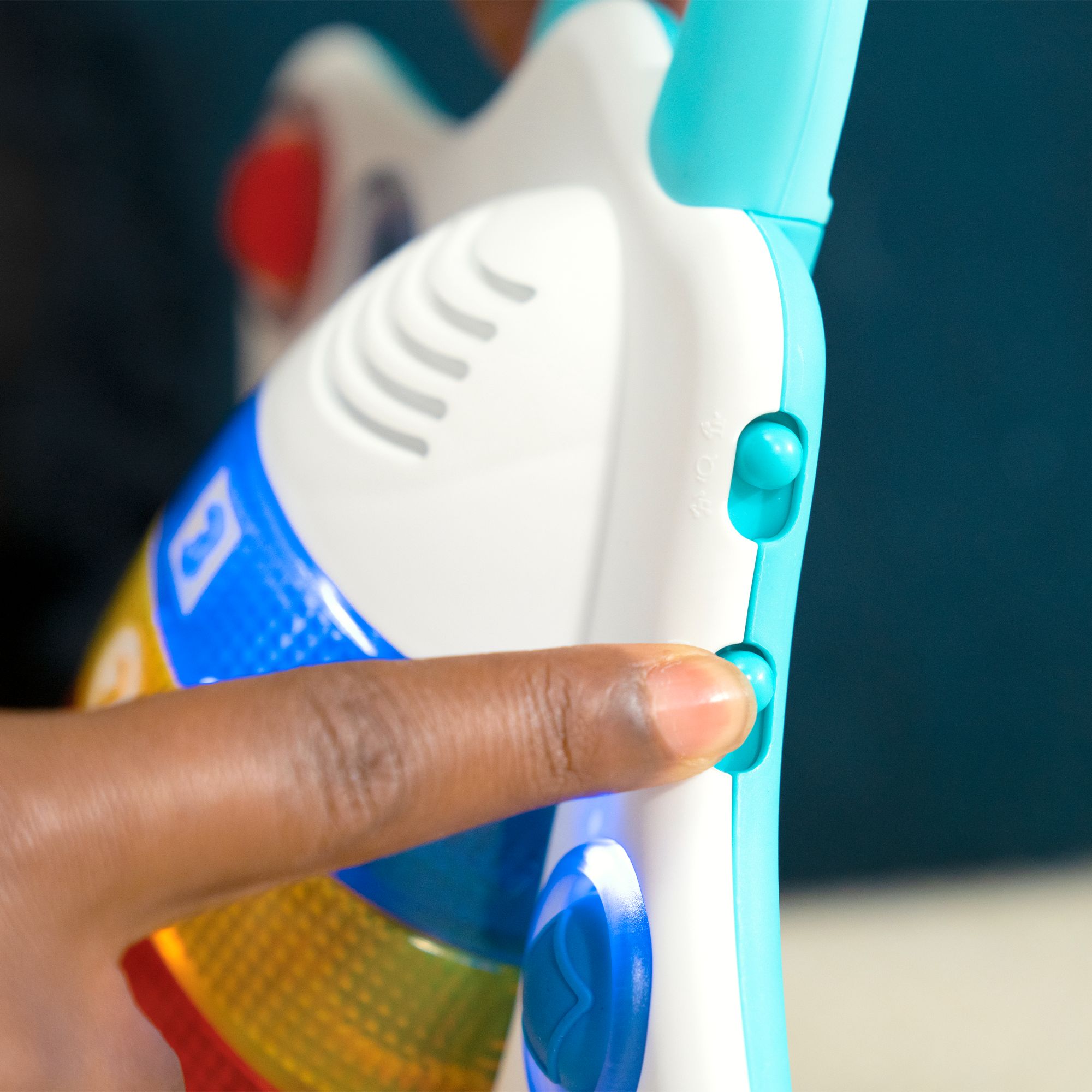 Baby Einstein Pop & Explore Stingray Popper