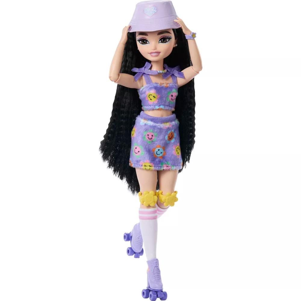Barbie Dream Besties Renee Roller Skating Fashion Doll - Toyworld NZ