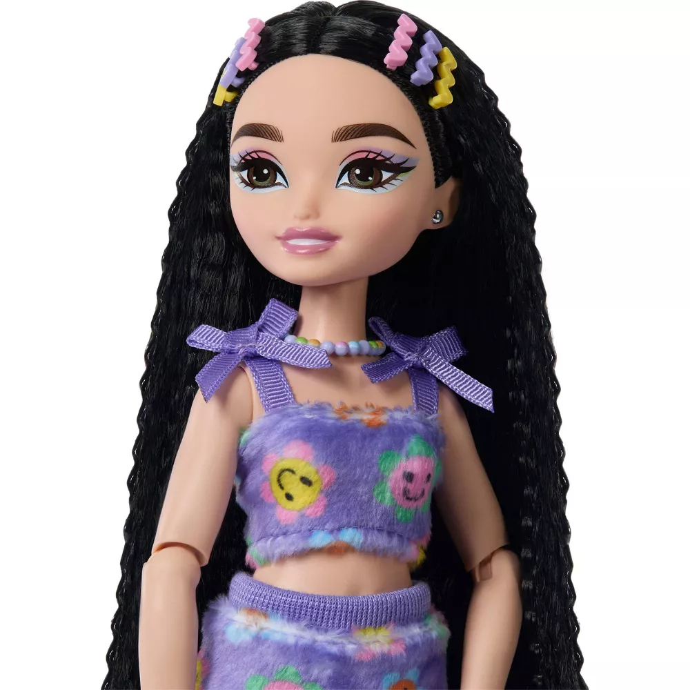 Barbie Dream Besties Renee Roller Skating Fashion Doll - Toyworld NZ