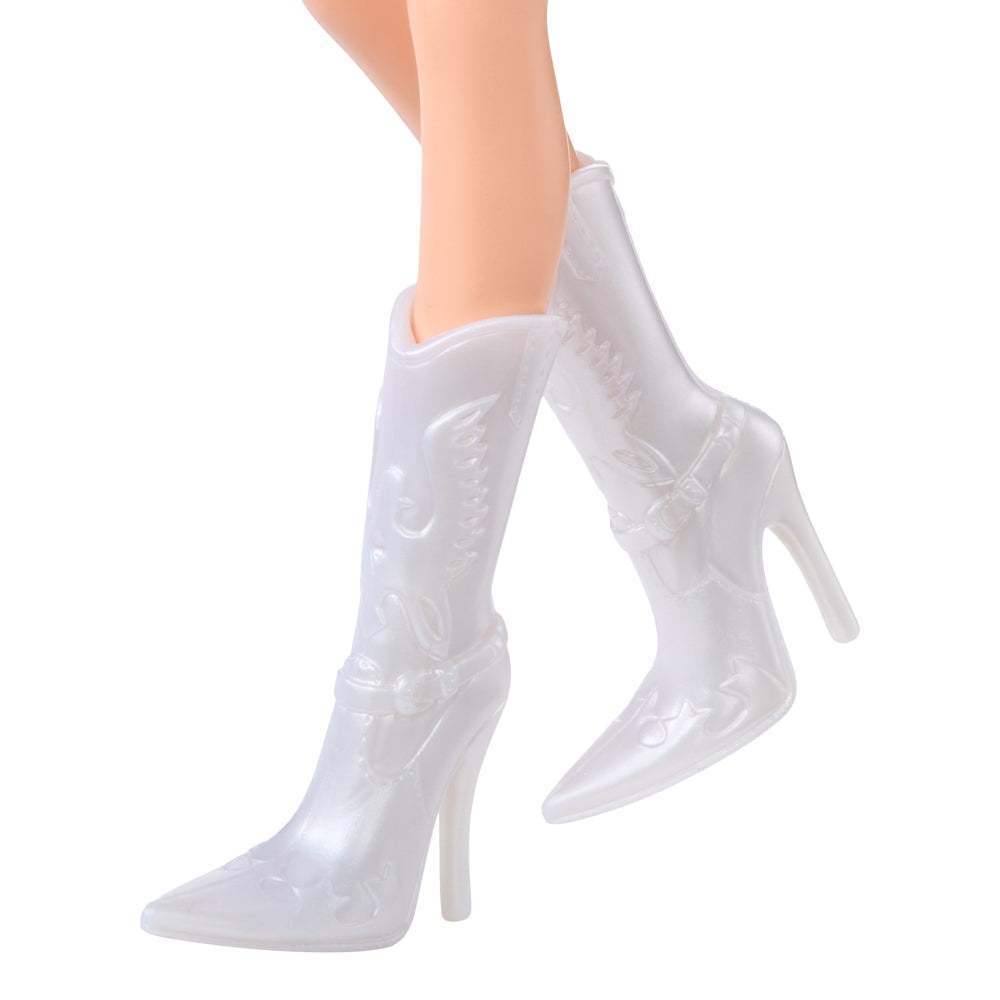 Boots on the Bratz Sassy Stampede Western Cowgirl Doll - Cloe.