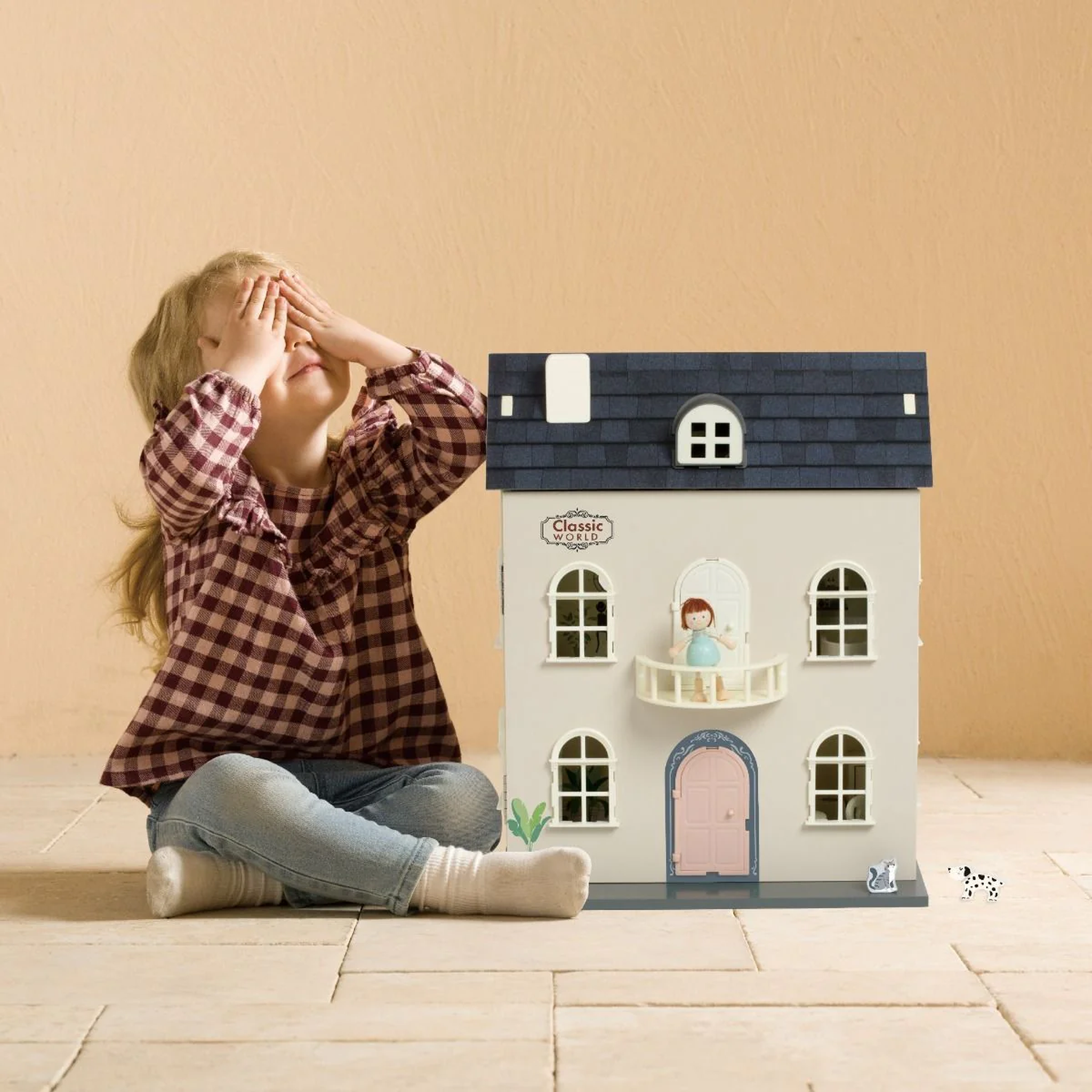 Classic World Vintage Doll House