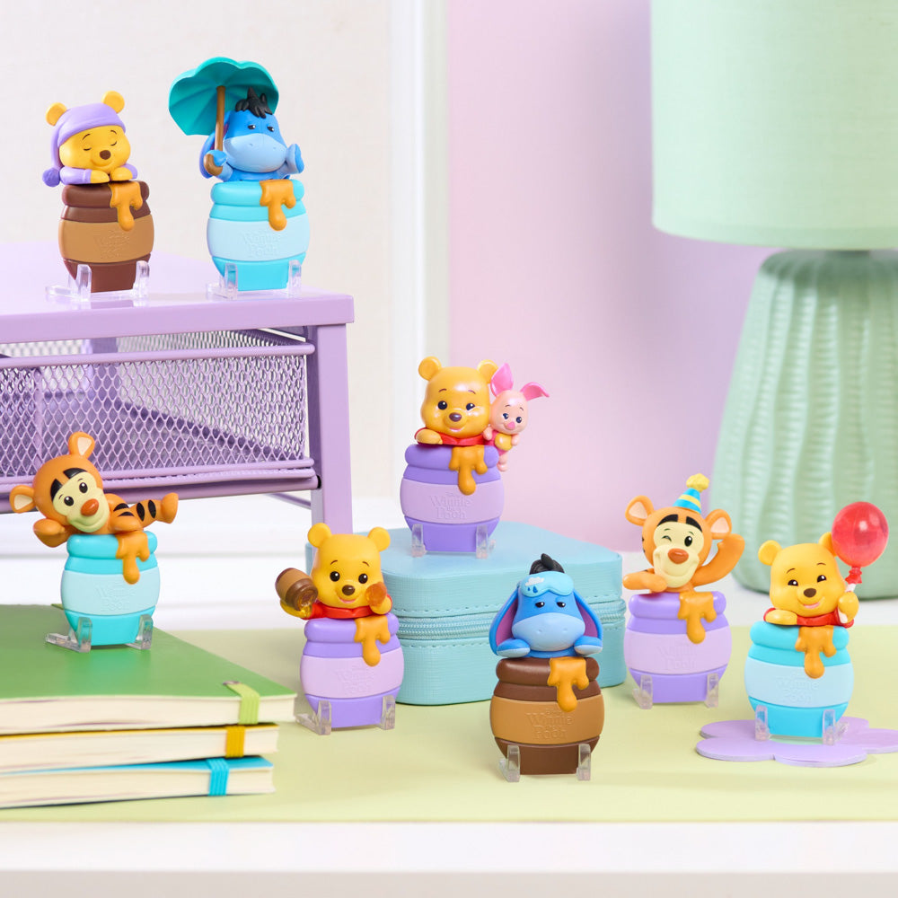 Disney Winnie the Pooh Attachmeez Blind Box toy.