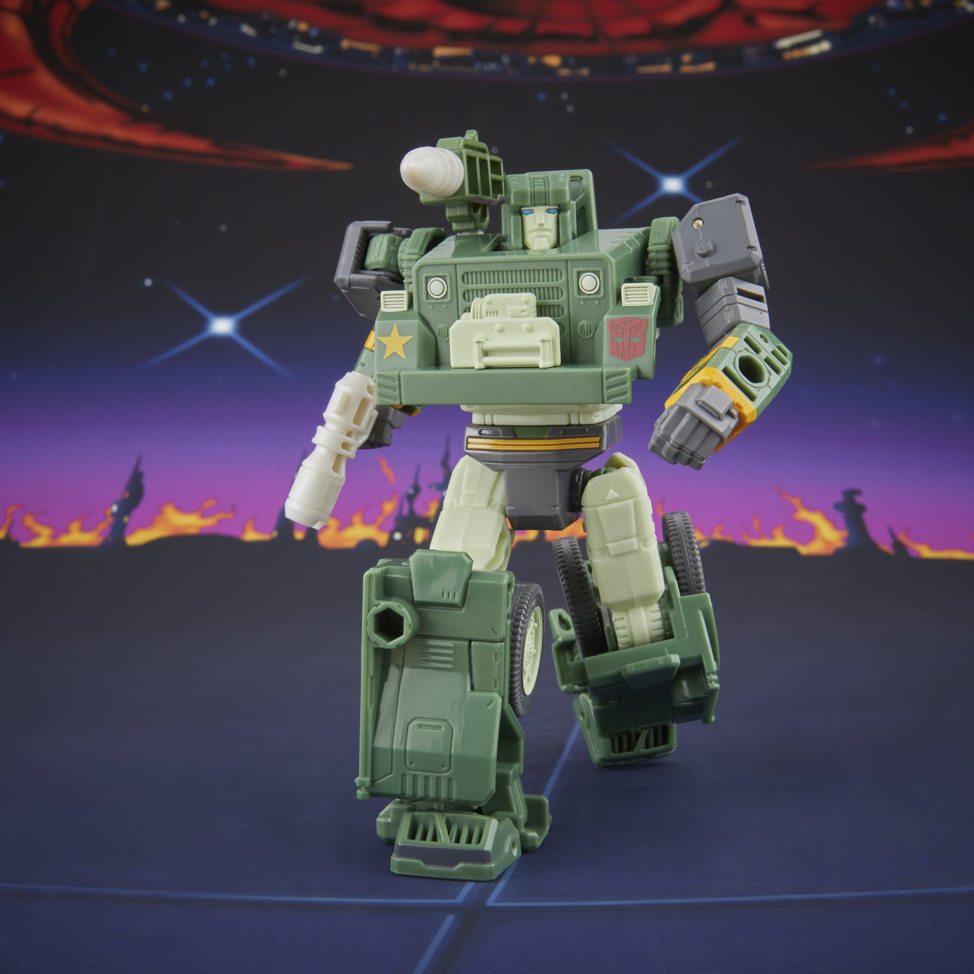 Transformers: The Movie Studio Series MTMTE Collection Deluxe Class Autobot Hound Figure