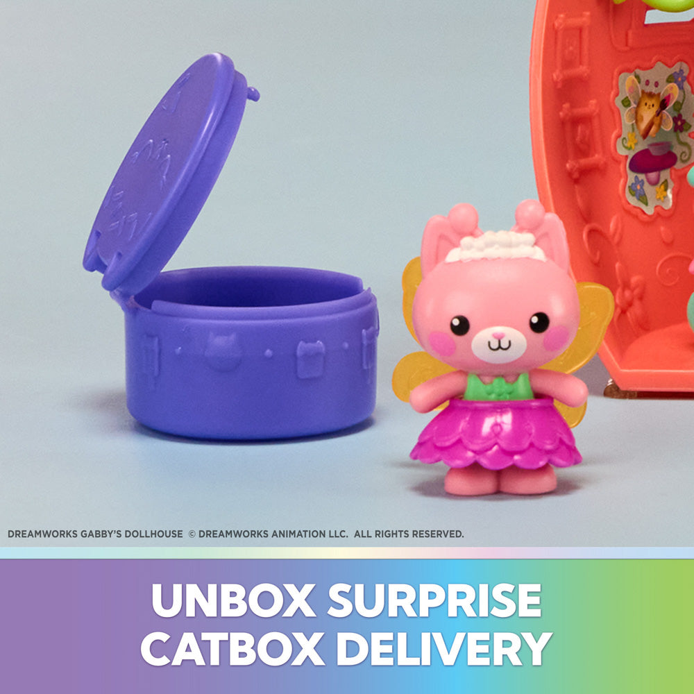 Surprise catbox delivery, in the Gabby's Dollhouse Fairylandia Kitty Fairy's Flutter-riffic Rings Playset