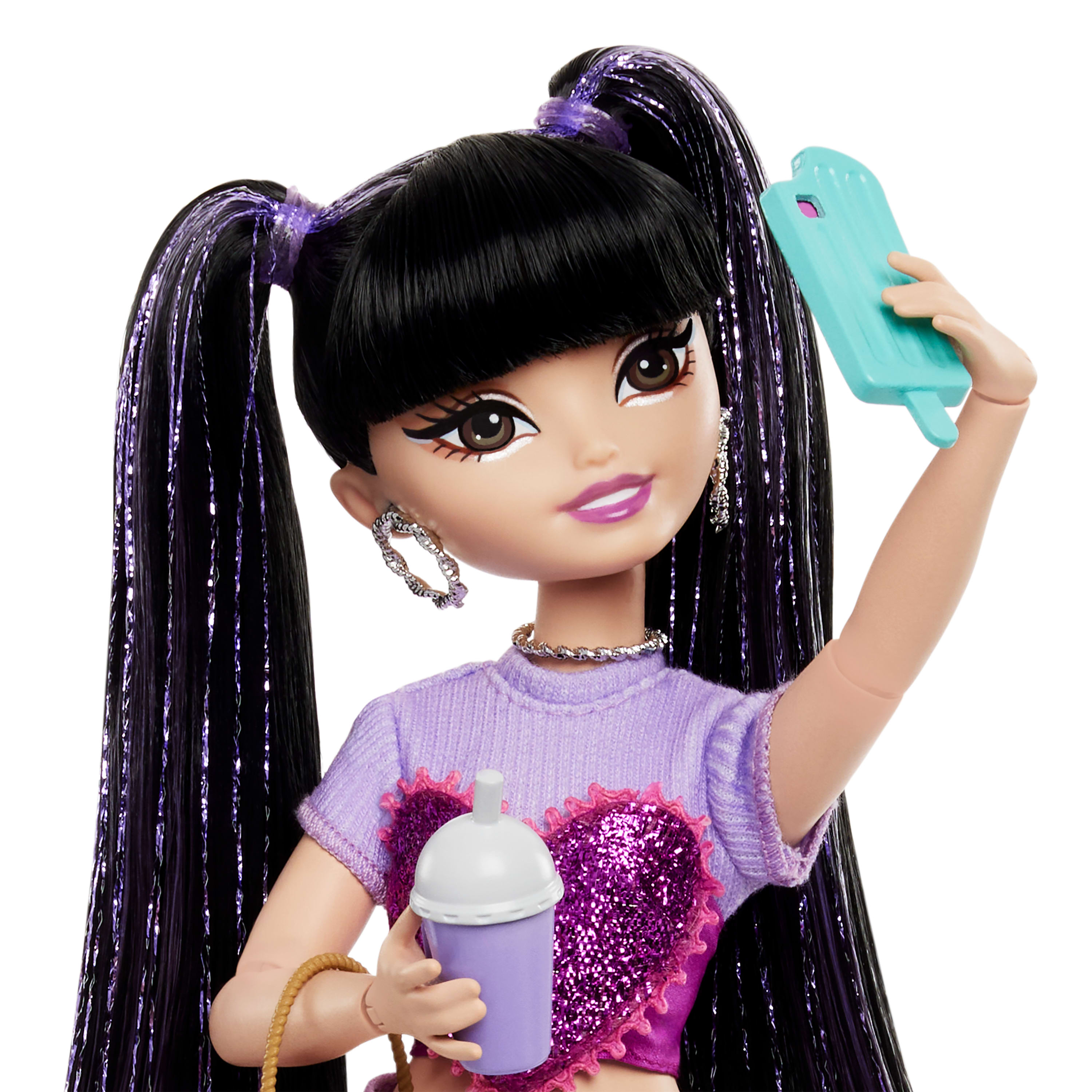 Barbie Dream Besties Doll - Renee