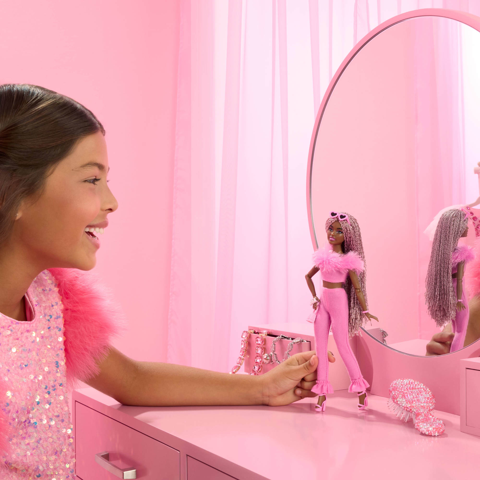 Barbie Deluxe Style Doll #4 Barbiecore – Toyworld NZ