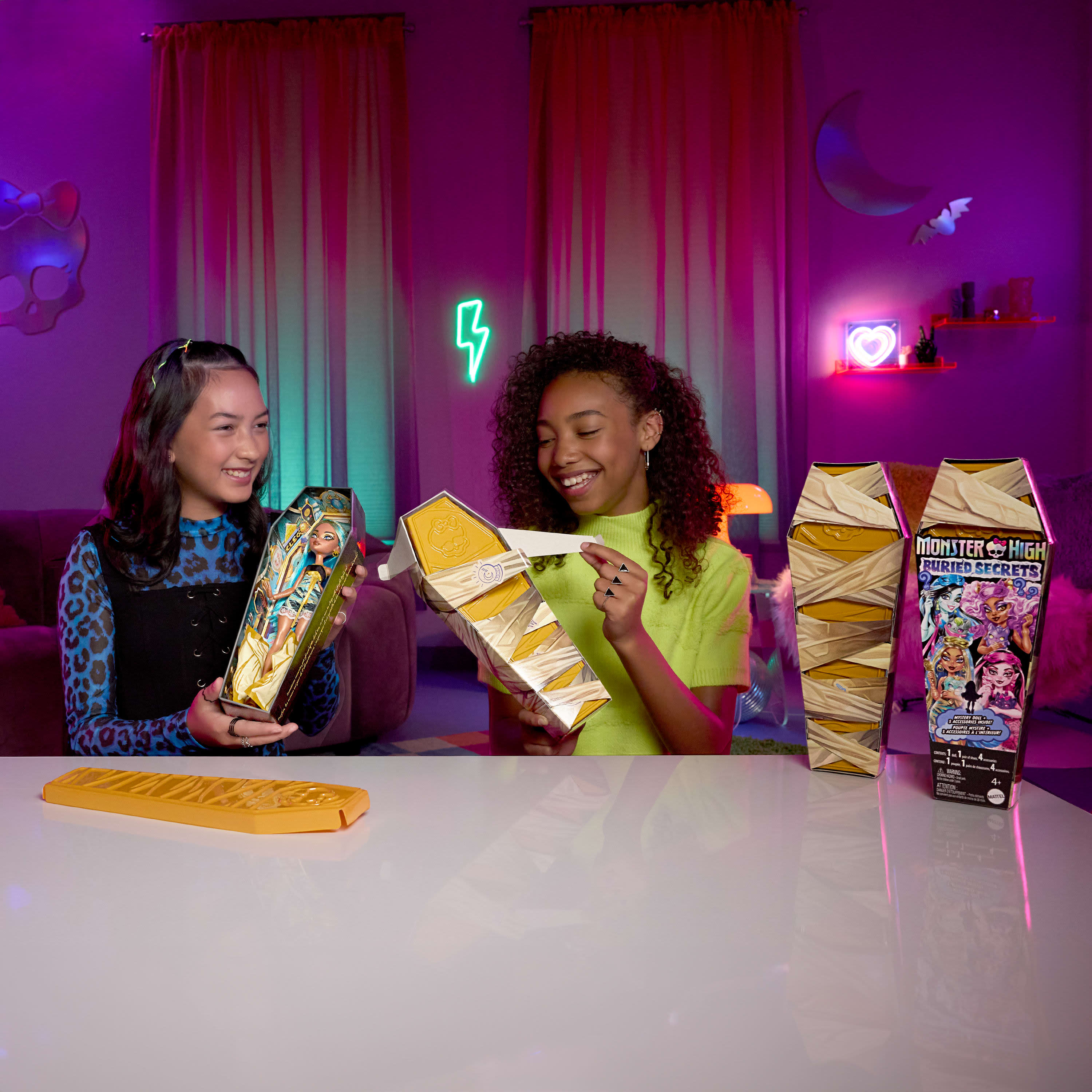 Monster High Buried Secrets Mystery Doll Assortment