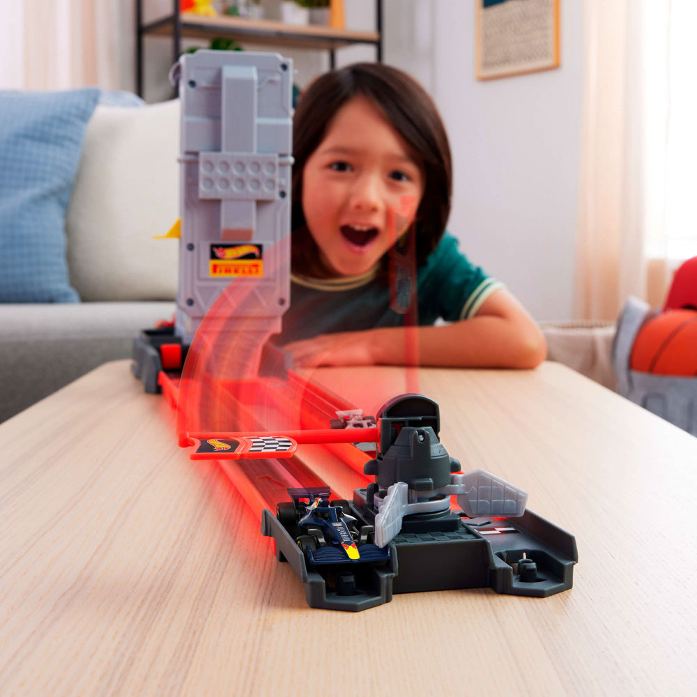 Hot Wheels Racing Formula 1 Grid Start Track Set with cars.