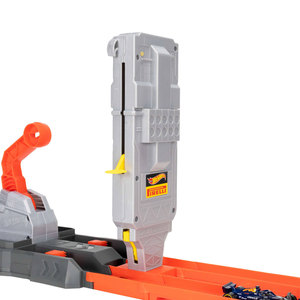 Hot Wheels Racing Formula 1 Grid Start Track Set with cars.