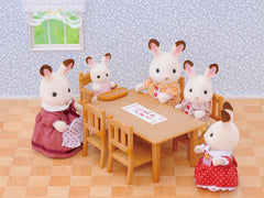 SYLVANIAN FAMILIES FAMILY TABLE AND CHAIRS