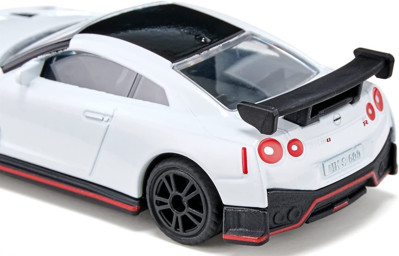 Siku 1579 Nissan GtR Nismo (R35)