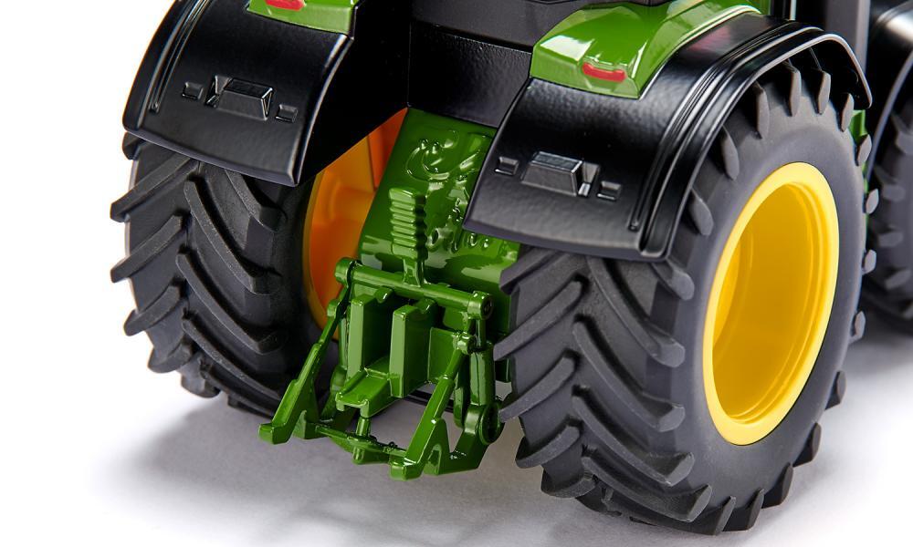 Siku 3290 1:32 John Deere 8R 370 Tractor