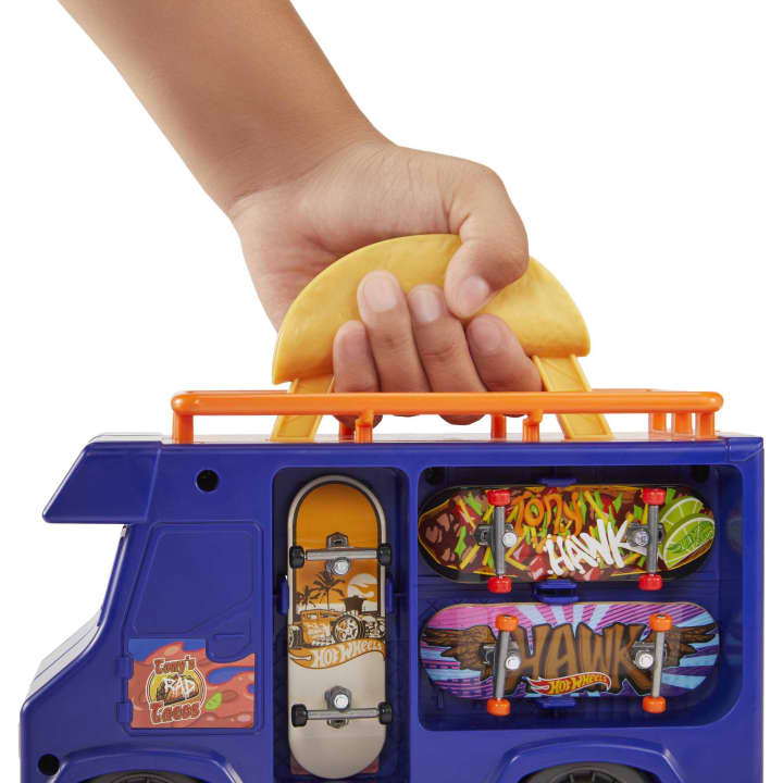 Hot Wheels Skate Taco Truck Play Case – Toyworld NZ