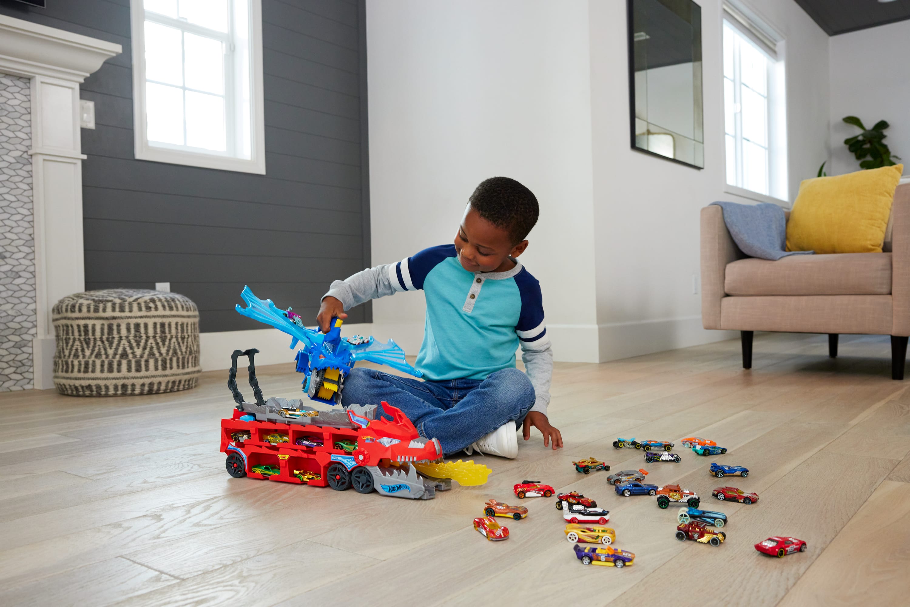 Hot Wheels City Ultimate Dual Dragon Hauler