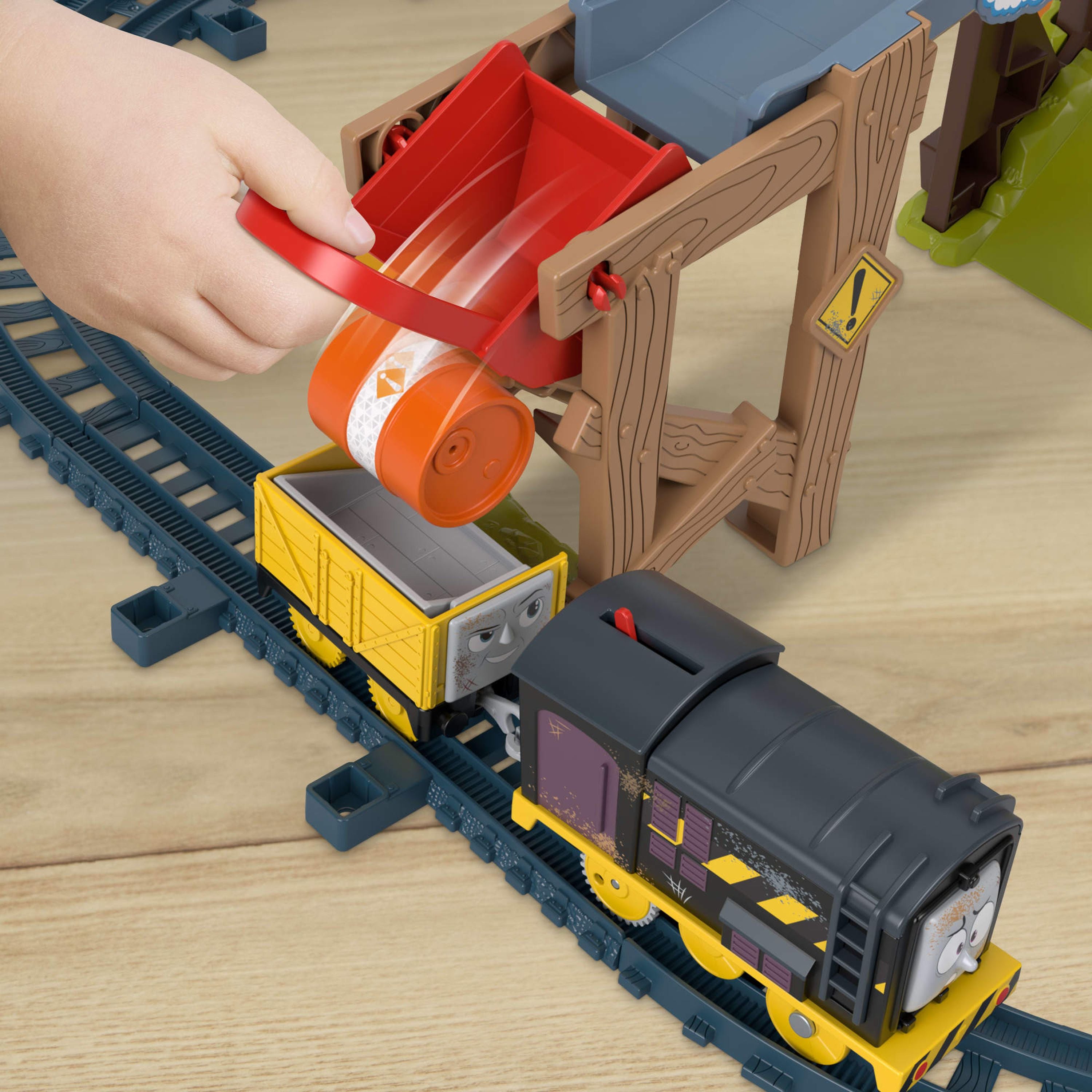 Fisher-Price Thomas & Friends Diesels Lift & Load Construction Set