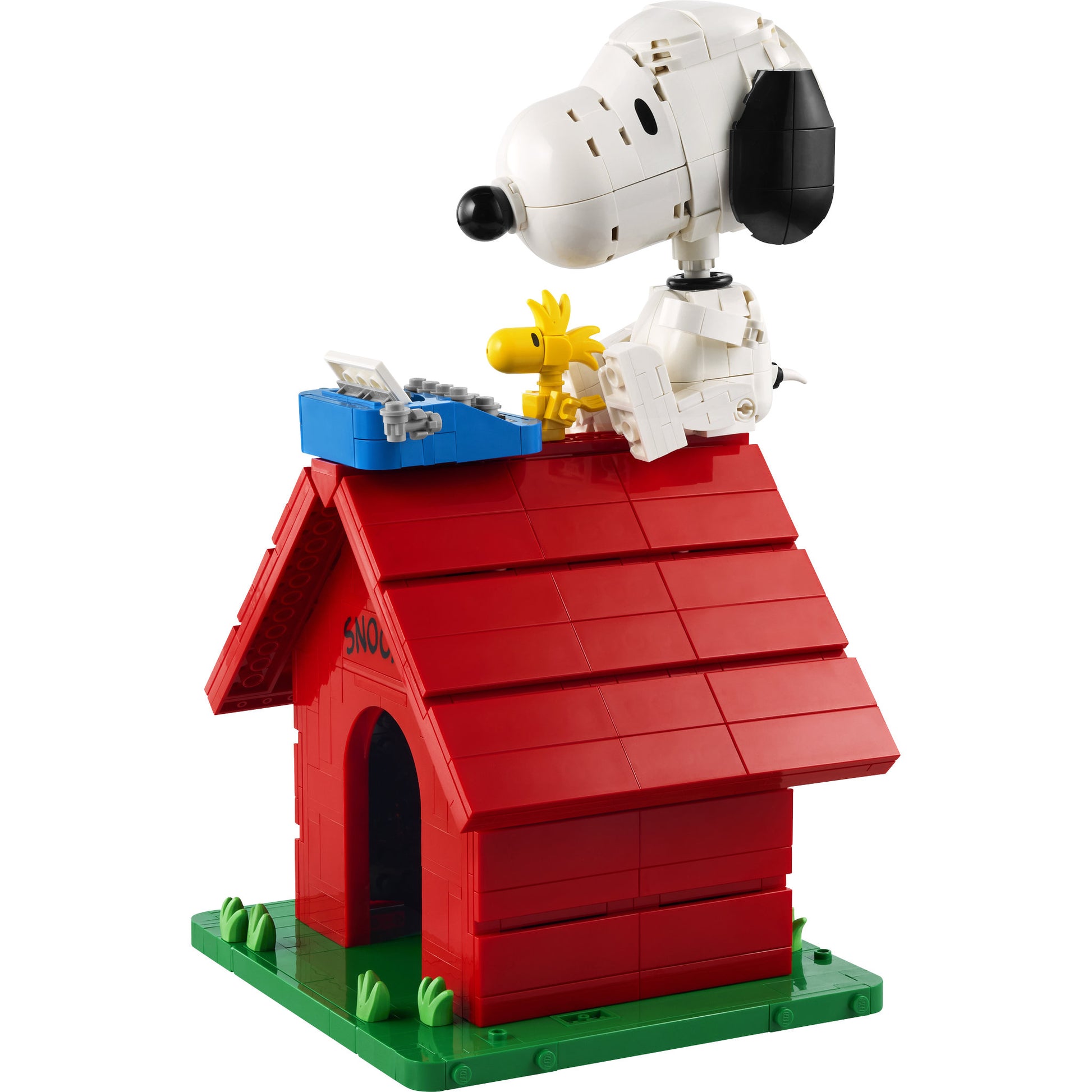 Assembled LEGO 21368 Ideas Peanuts: Snoopy's Doghouse Set