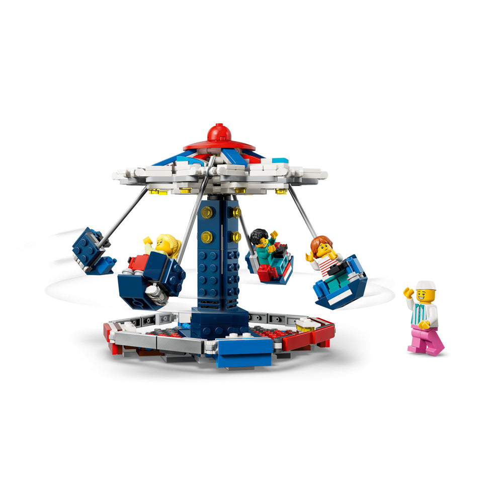 Minifigures on the carousel, in the LEGO 31389 Creator Iconic Ferris Wheel Amusement Ride Blue Set