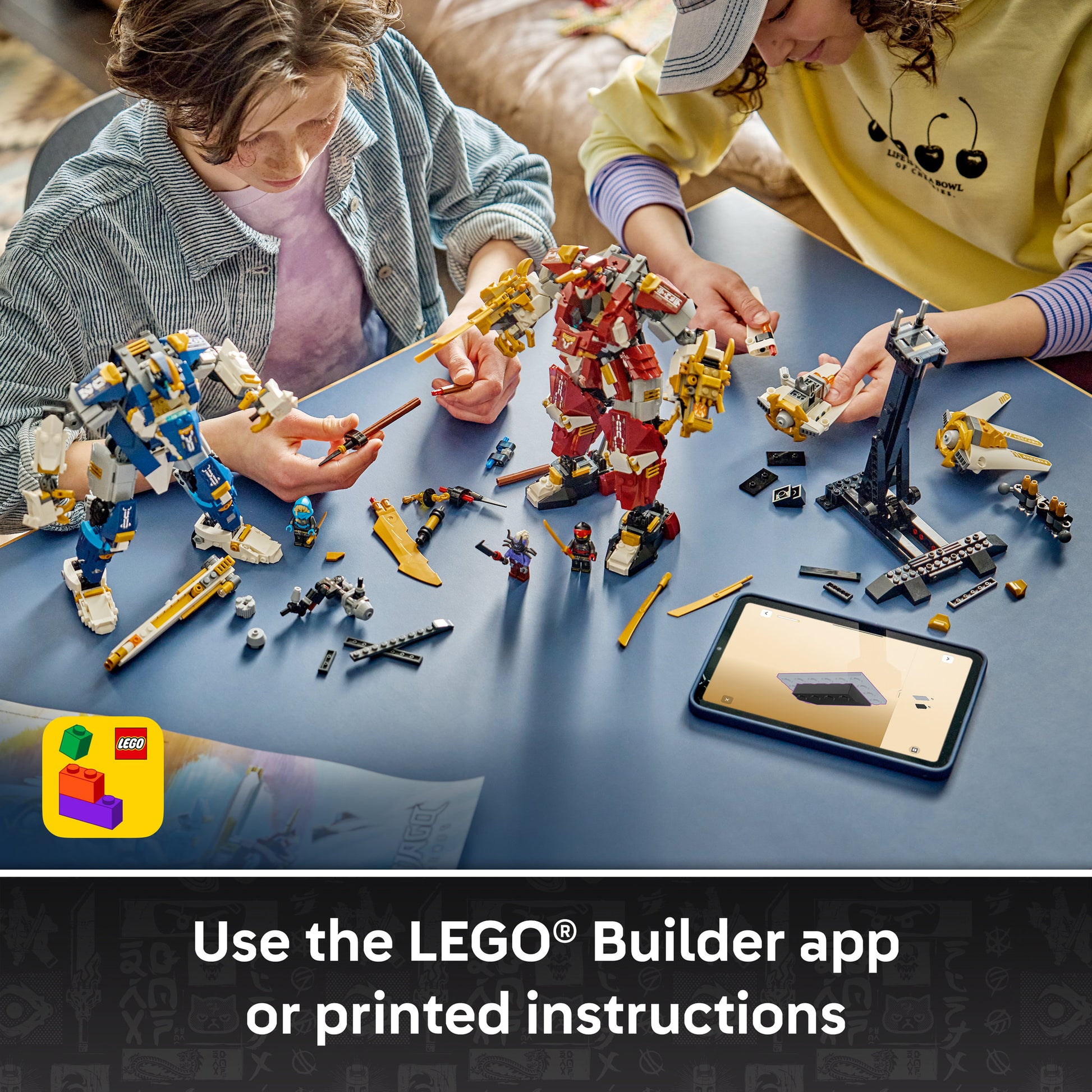 Teenagers using the builder app for the LEGO 71870 NINJAGO The Twin Titan Mechs