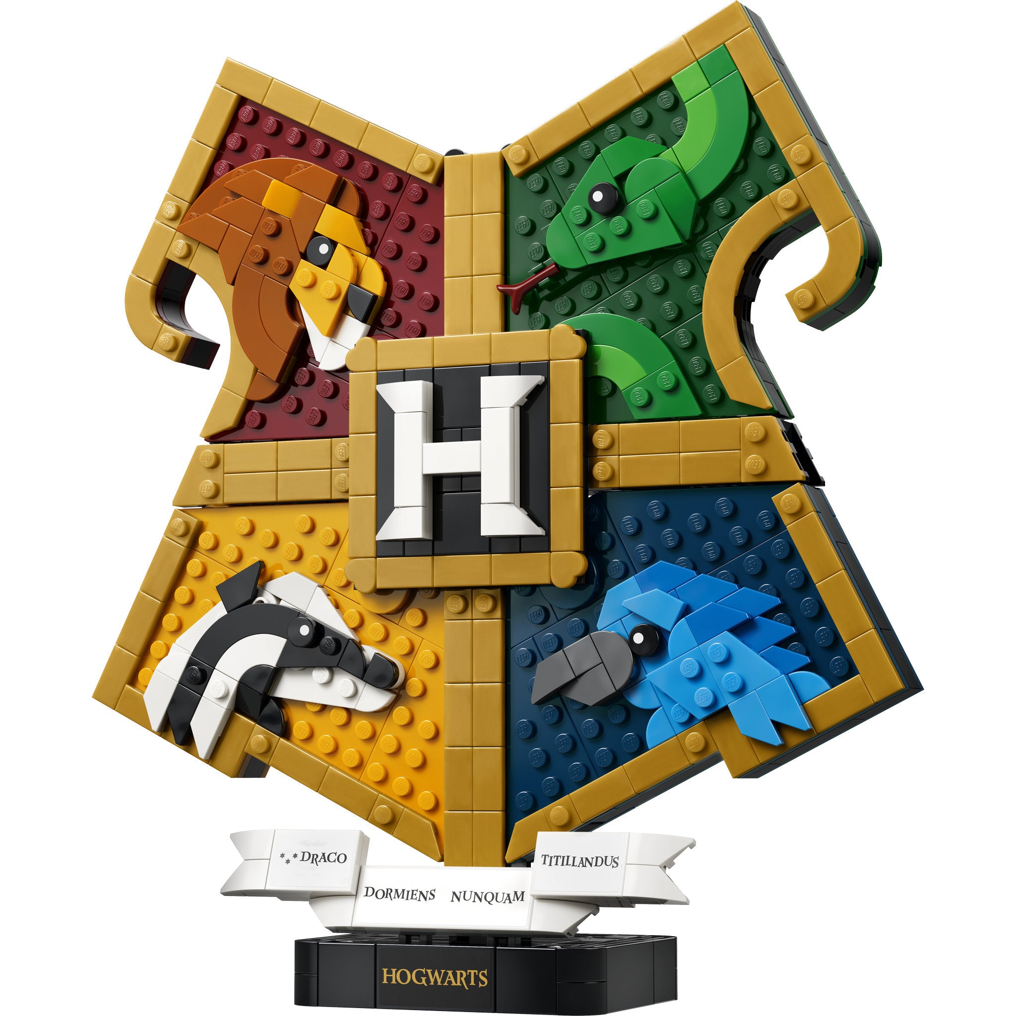 Assembled LEGO 76462 Harry Potter Hogwarts House Crest