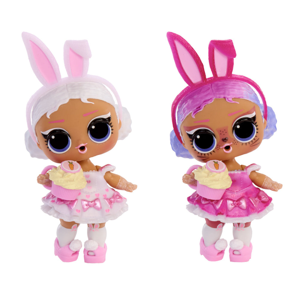 Dolls change colour with water