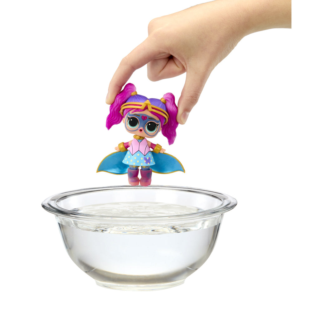 Dolls change colour with water