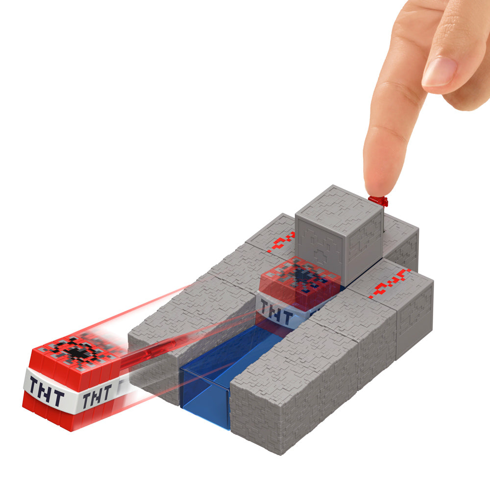 TNT cannon in the Minecraft Redstone Charged Action Figure - Skeleton toy