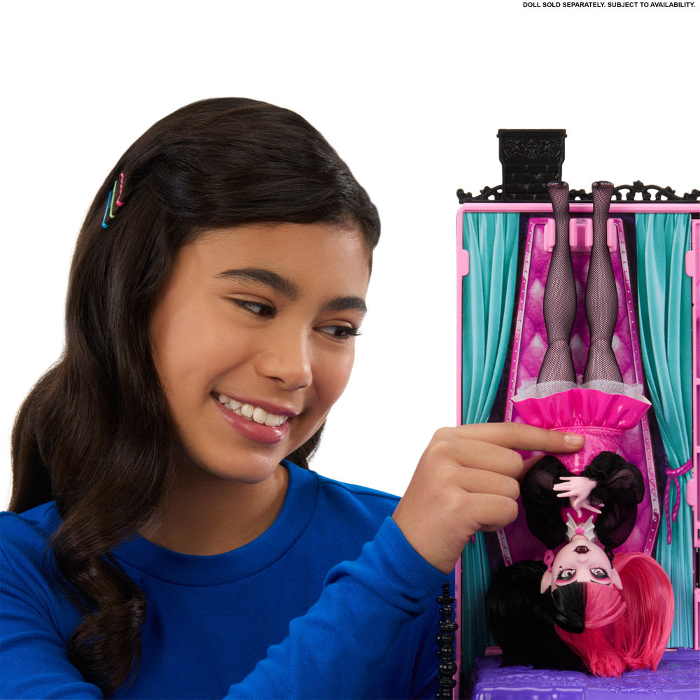 Monster High Boo-Tique Hotel dollhouse