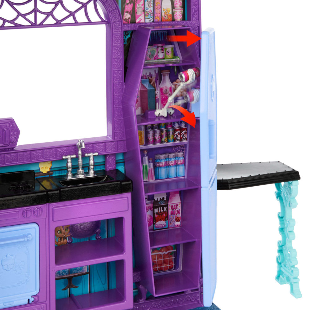 Food and drink in the Monster High Boo-Tique Hotel dollhouse
