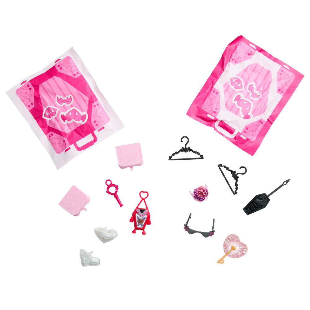 Travel accessories in the Monster High Skulltimate Secrets Gore-geous Oasis Series 7 Draculaura doll set