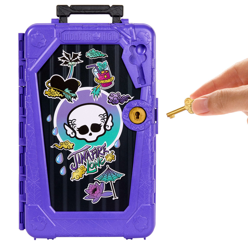 suitcase in the Monster High Skulltimate Secrets Gore-geous Oasis Series 7 Jinafire Long doll with green skin