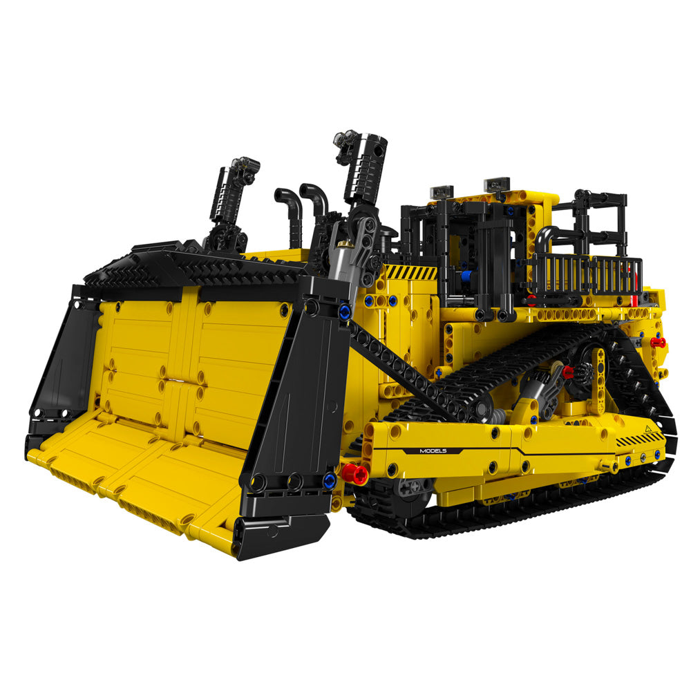 Front view of the Mould King 15084 D11 Bulldozer Model RC Building Set