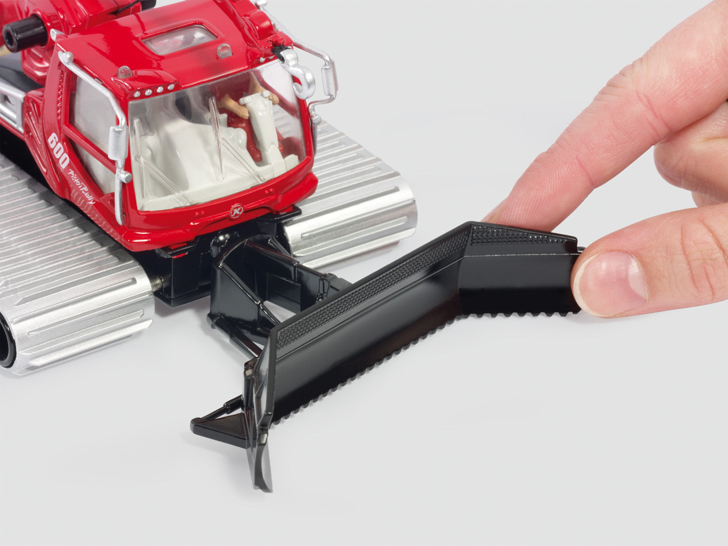 Siku 4914 Pisten Bully 600 With Crane Winch - Toyworld NZ