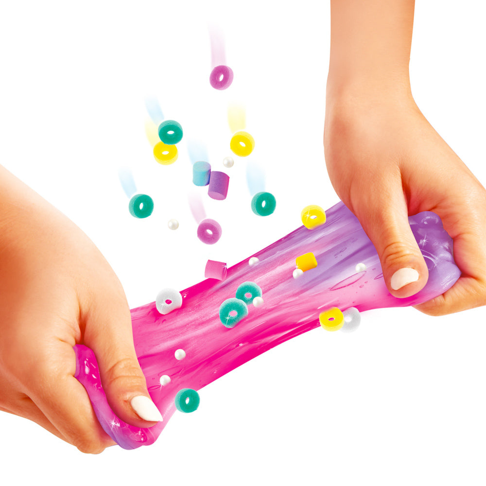 Child playing with the So Slime Mega Slime Bucket Assorted Styles