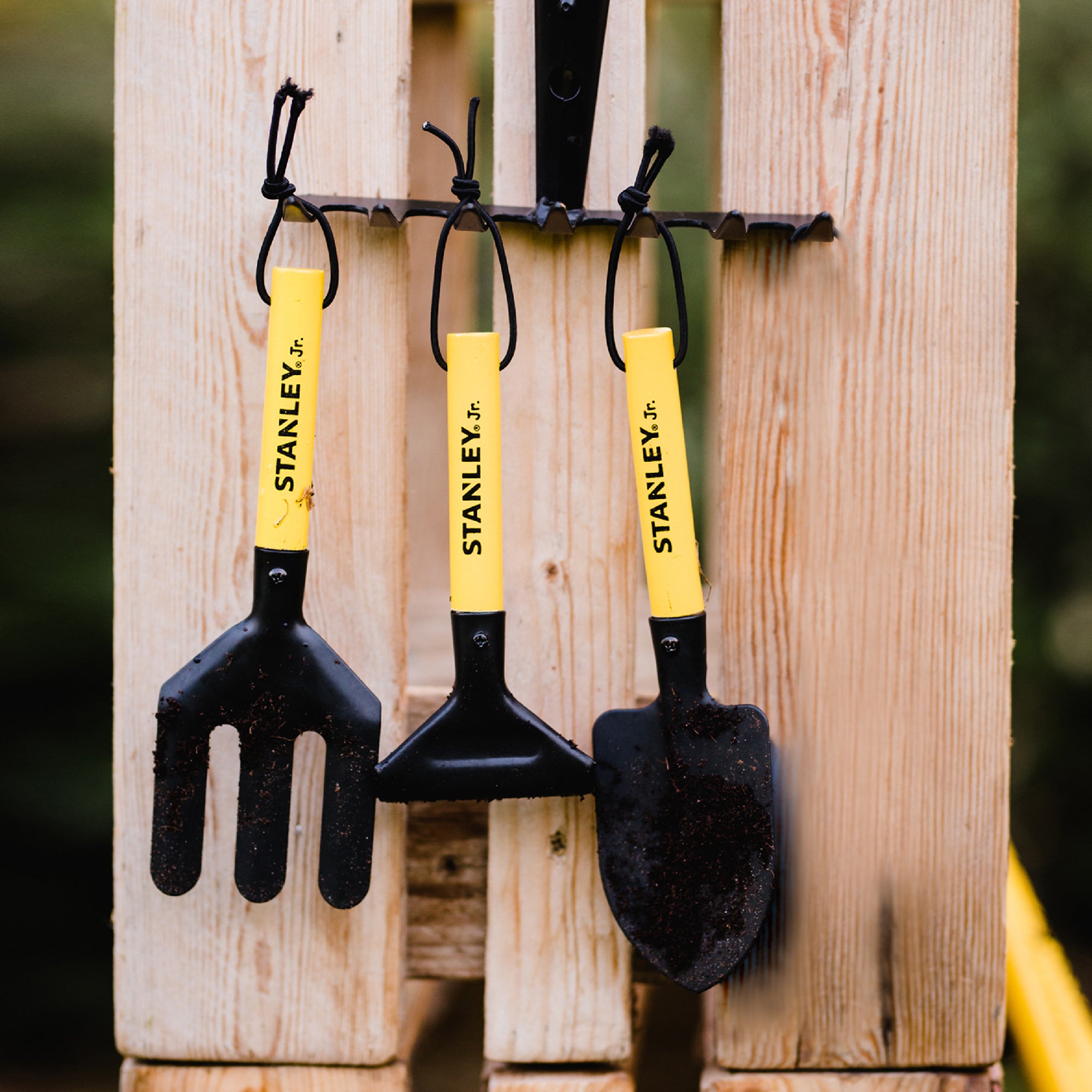 stanley garden trowel Stanley Jr. 3 Piece Garden Hand Tool Set – Toyworld NZ